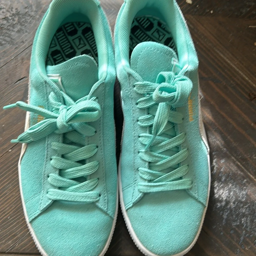 Women Mint/Teal Puma Sneakers - Picture 4 of 11
